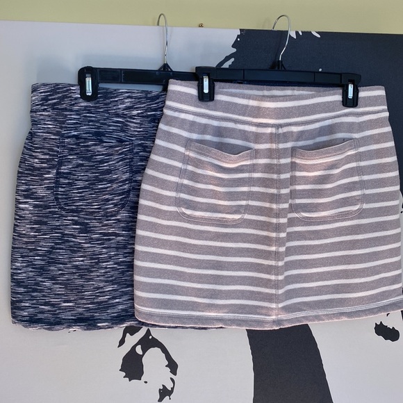 Two Cute Fleecy Joe Fresh Mini Skirts - Size L - Picture 3 of 11